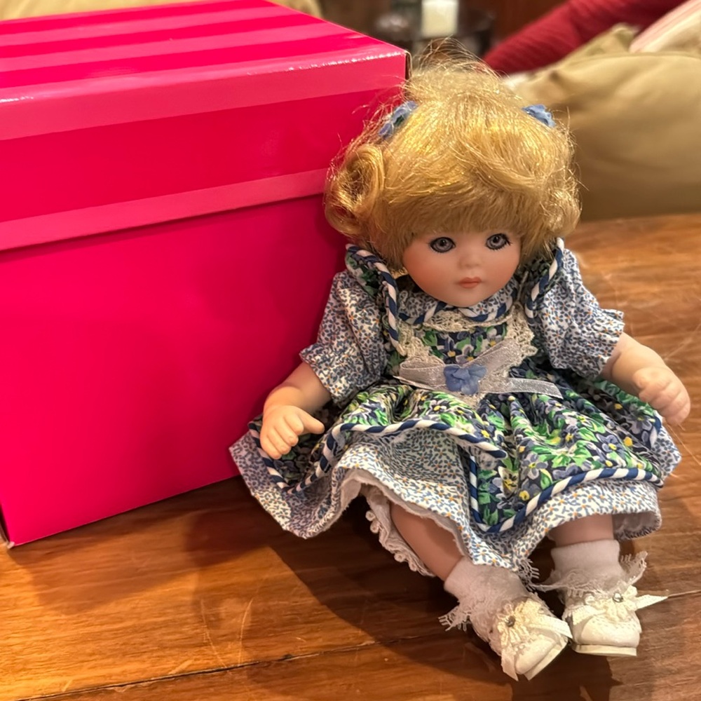NIB Marie Osmond Tiny Tot Saundra Blue Green Floral Dress Blonde Sweet